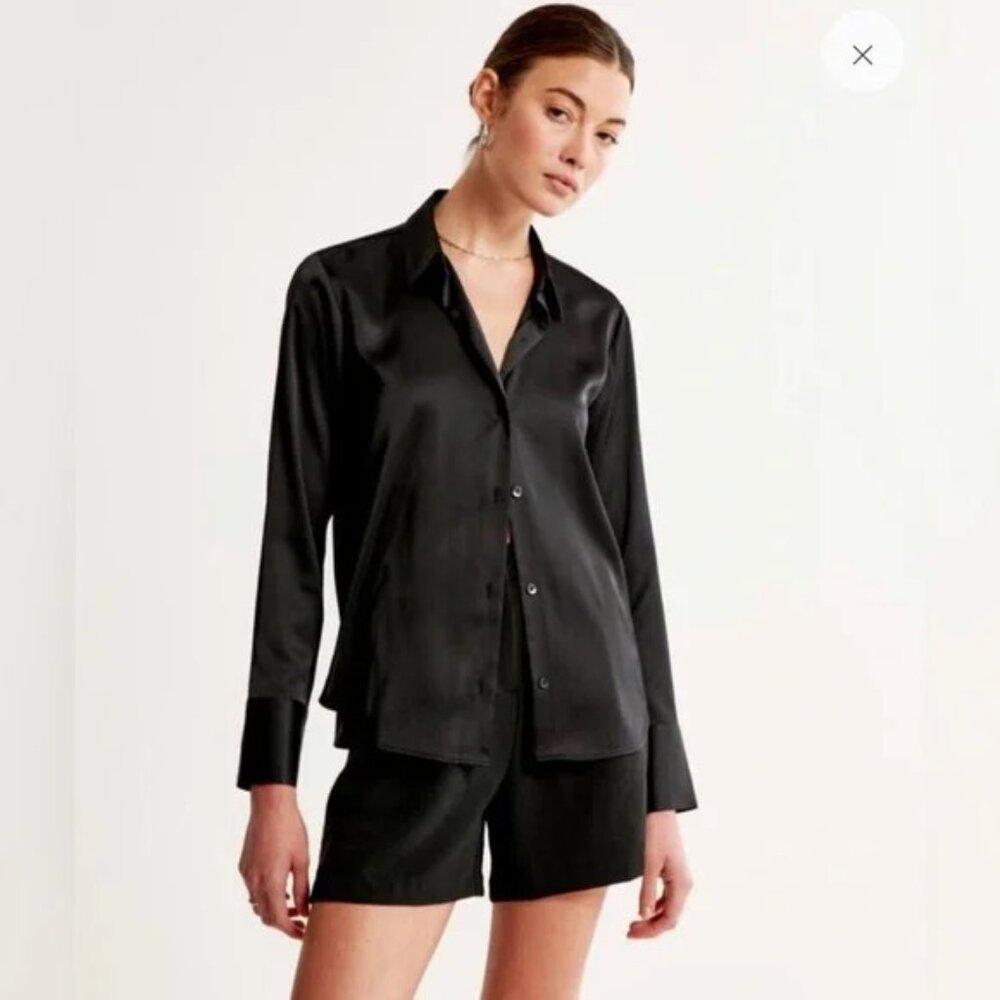 Abercrombie & Fitch Black Satin Long Sleeve Button Down Top